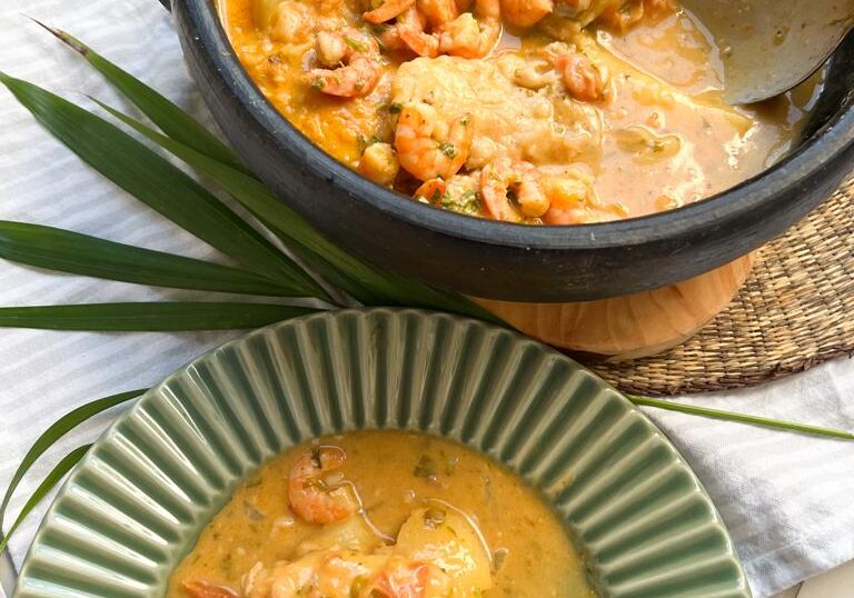 peixe com camarão ao molho de coco
